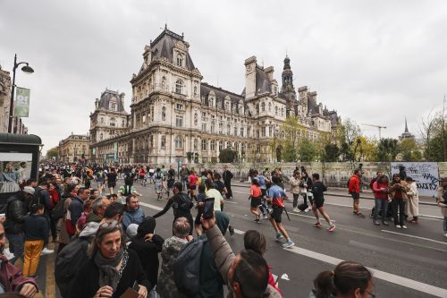 Foto offerta MARATONA DI PARIGI | 42K, immagini dell'offerta MARATONA DI PARIGI | 42K di Ovunque viaggi.