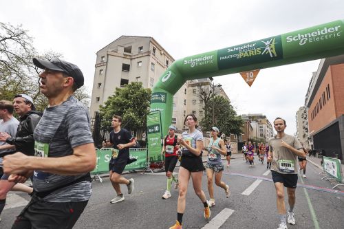 Foto offerta MARATONA DI PARIGI | 42K, immagini dell'offerta MARATONA DI PARIGI | 42K di Ovunque viaggi.